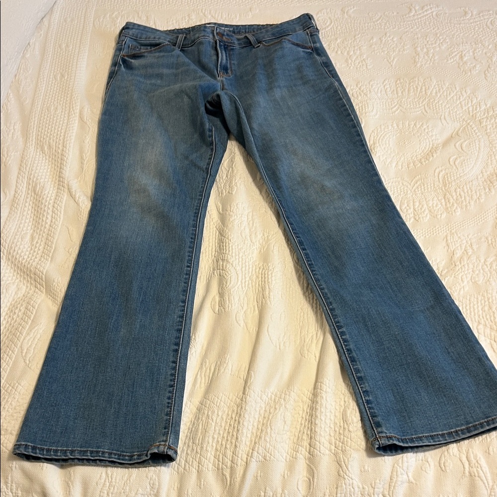 Old Navy Women's Kicker Boot Cut Jeans  in Blue - size 12